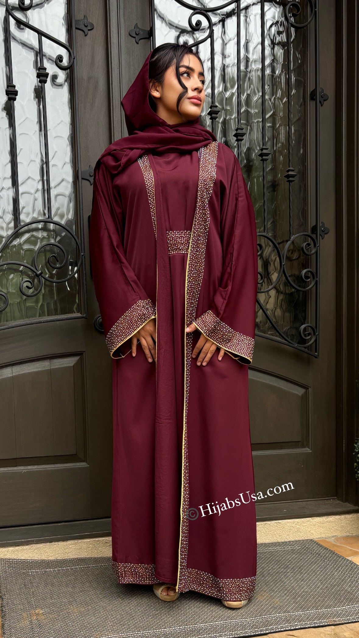 Sanam Abaya