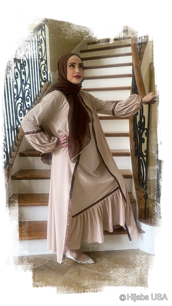 maxi dress with blazer hijab Styling Sleeveless Dress with Blazer: Modest Outfit Ideas